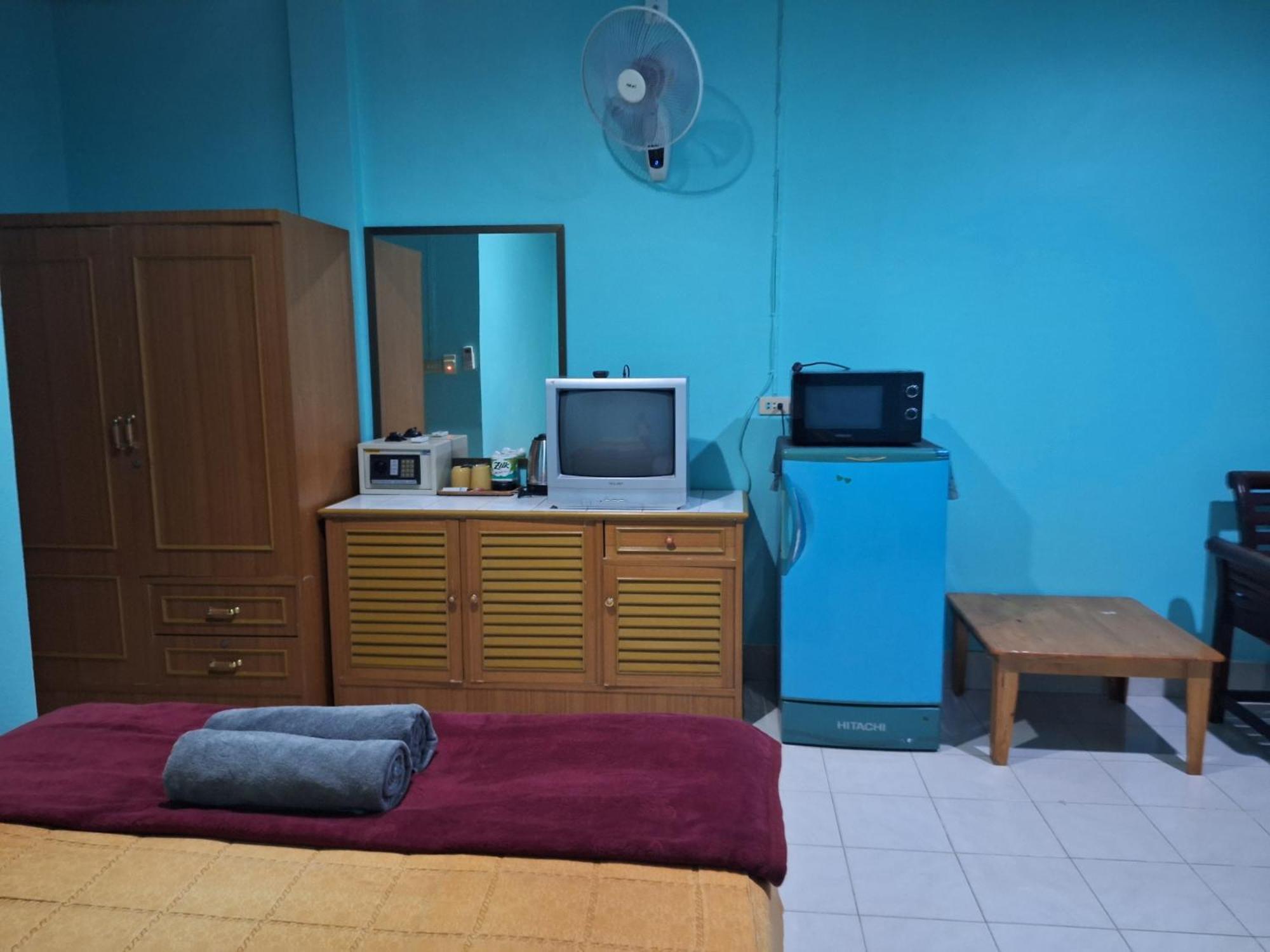 Phonsomboon Guesthouse เกาะเต่า ภายนอก รูปภาพ